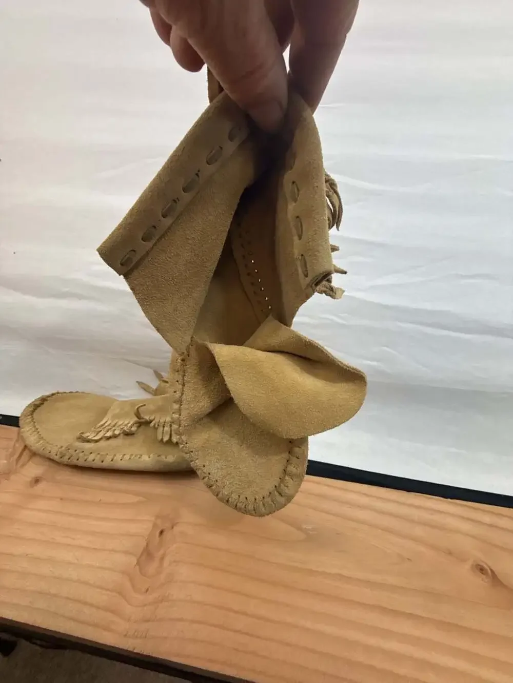 Minnetonka Children's Suede Leather Fringe Moccasins Size 8
